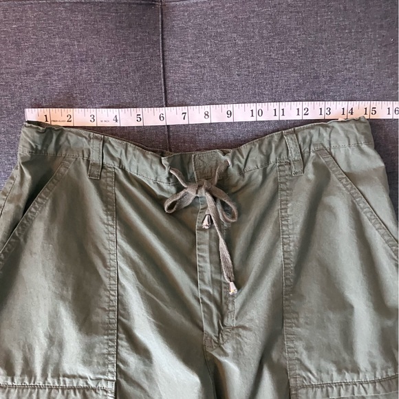 GLORIA VANDERBUILT Military Green Cotton Utility Shorts Size 14 (like a 10-12) - Picture 7 of 10